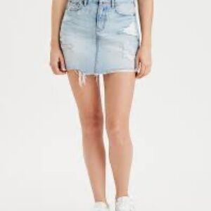 American Eagle Super High-Waisted Festival Denim Mini Skirt Sz 2